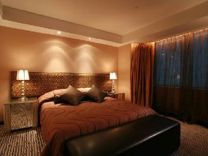 A Suite Room at the Luxe Manor
